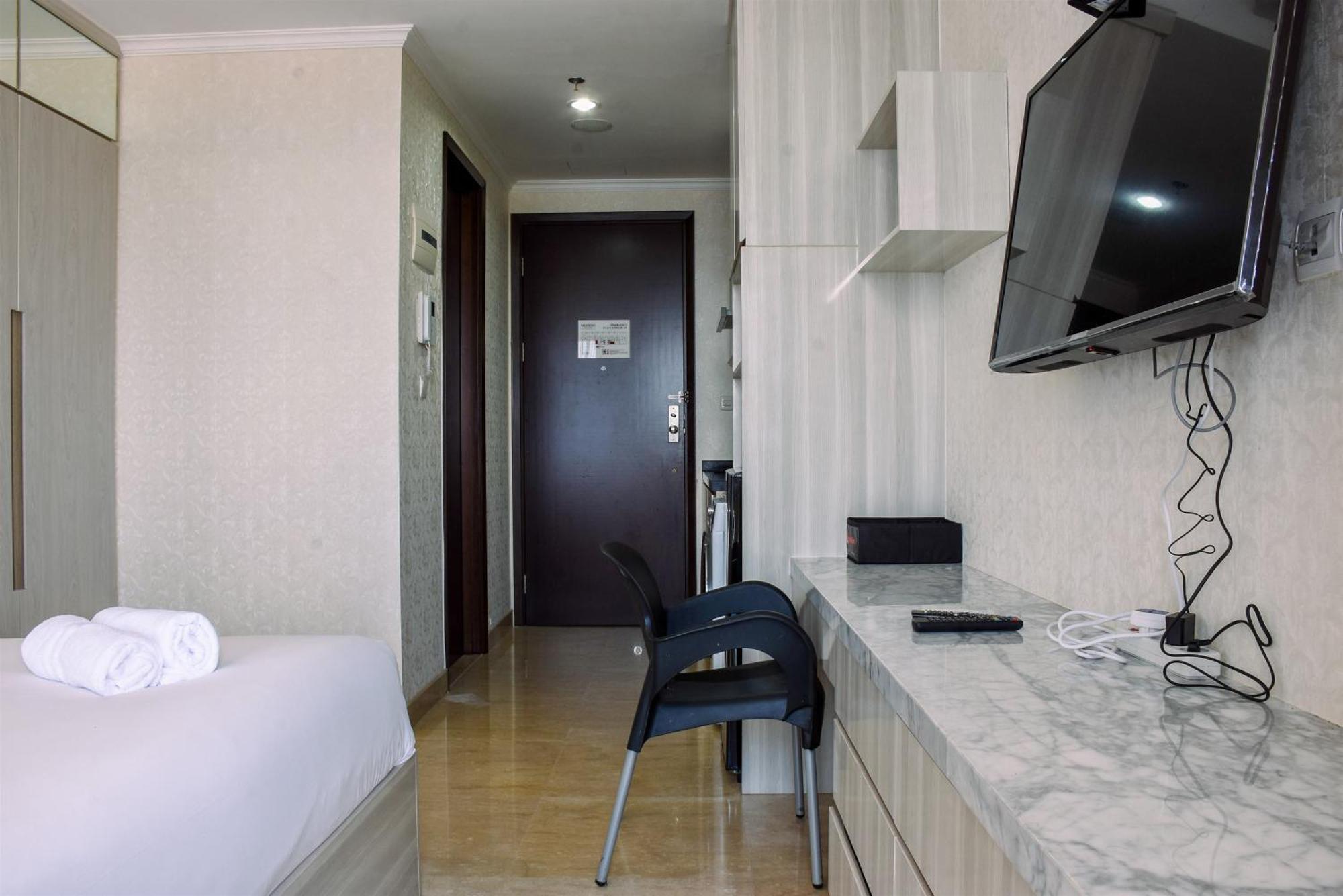 Strategic And Minimalist At Menteng Park By Travelio *