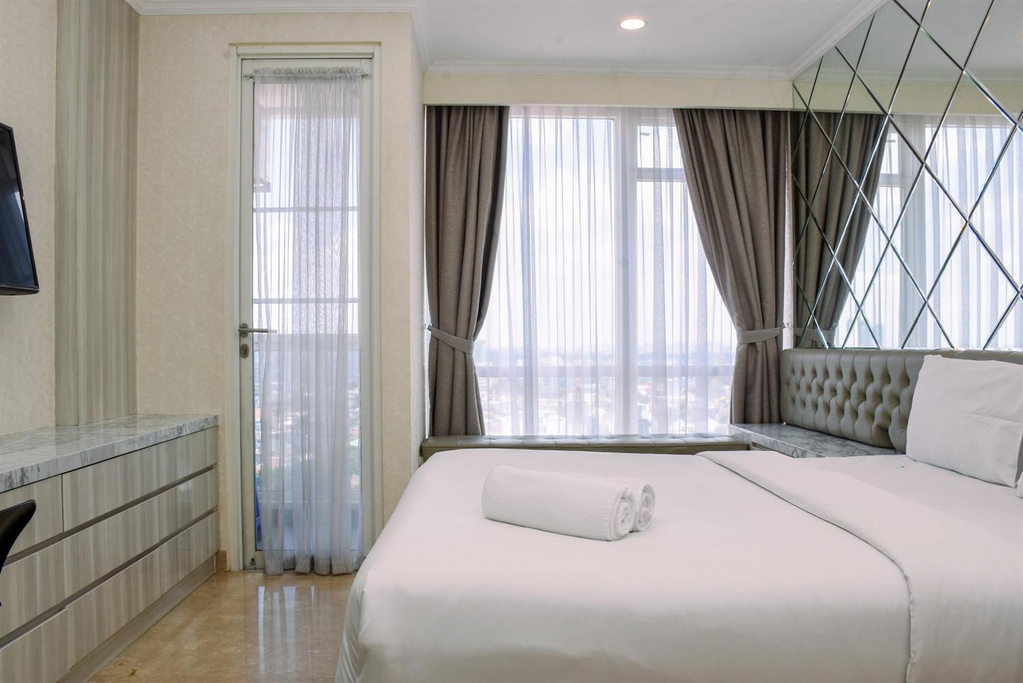 Apartment Strategic And Minimalist At Menteng Park By Travelio *