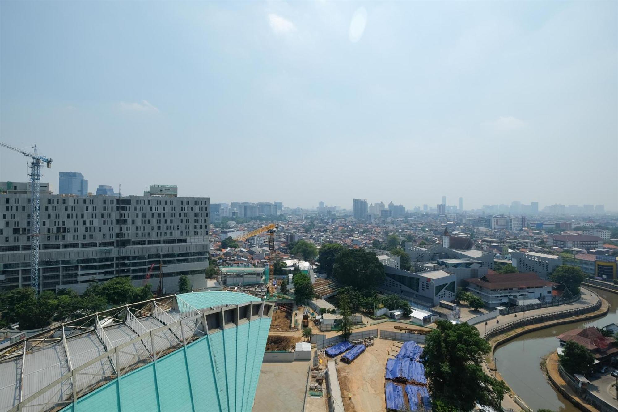 Strategic And Minimalist At Menteng Park By Travelio Jakarta